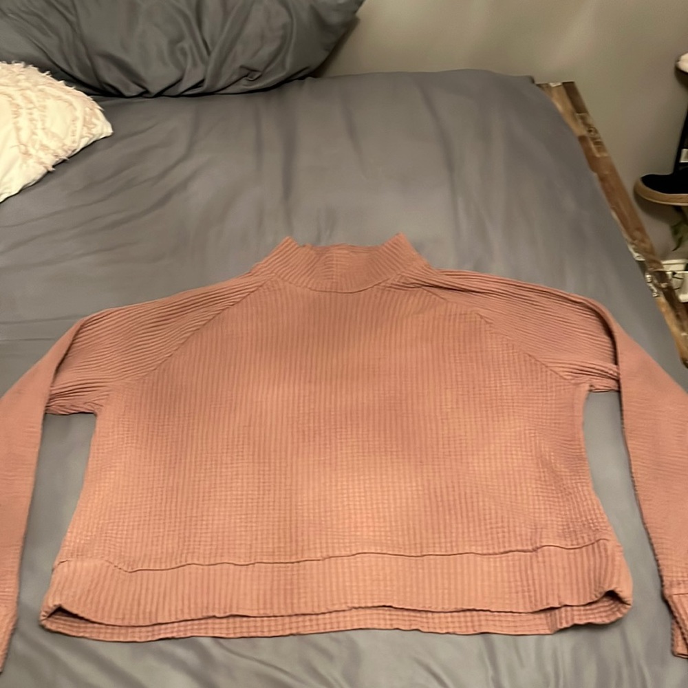 North Face Cropped Turtle Neck sweatshirt